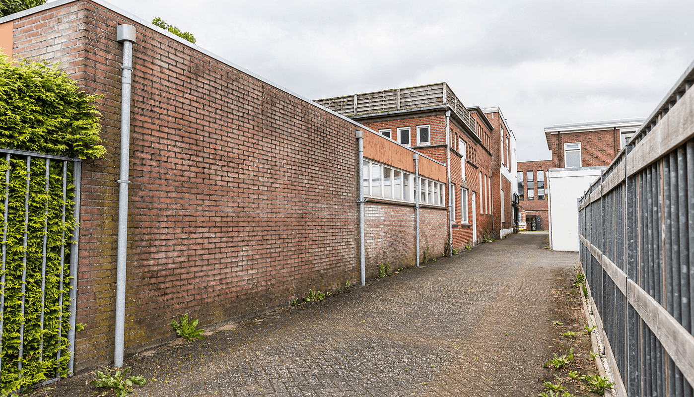 Huidige zijgevel van de drukkerij